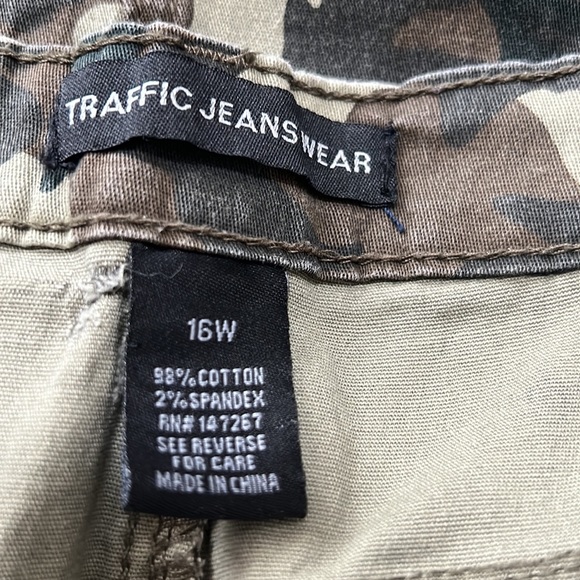 Traffic Jeans Wear distressed camouflage skirt camo - Picture 5 of 5